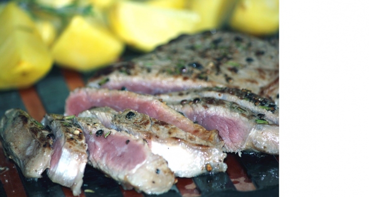 Blutiges Pfeffersteak