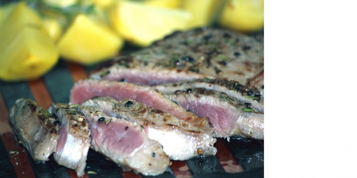 Blutiges Pfeffersteak