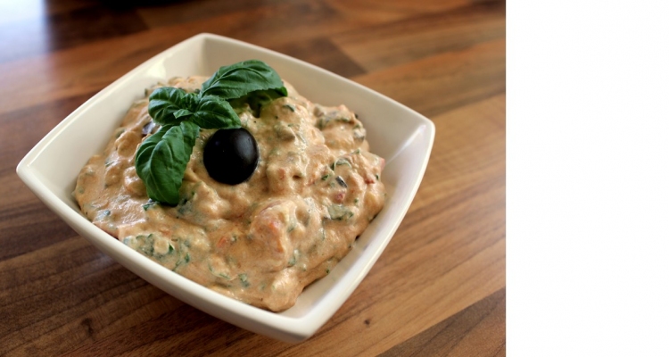 Brotaufstrich mit gebratenen Tomaten