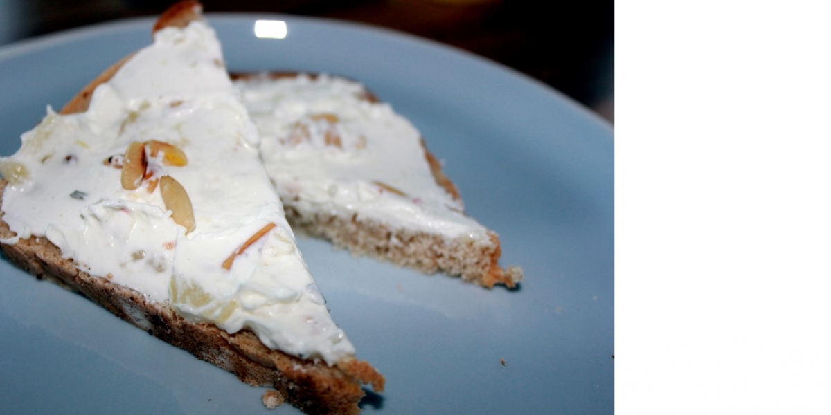 Brotaufstrich mit Ziegenkäse und Birnen