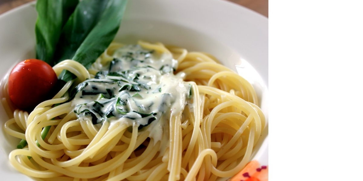 Pasta mit Bärlauch-Frischkäsesauce