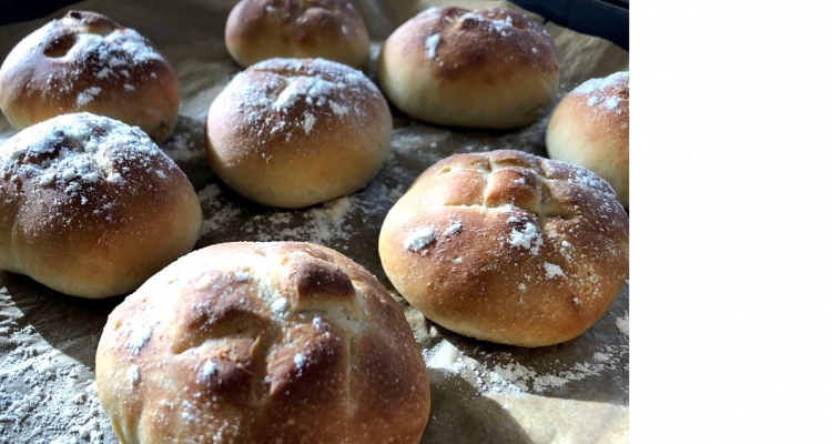 Sonntagsbrötchen