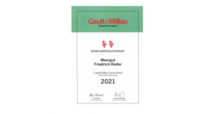 Gault Millau 2021 | Rotwein, Weißwein, Sekt / Secco und Spirituosen vom ökologischen Weingut Kiefer vom Kaiserstuhl in Herrenbuck