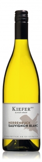 Sauvignon Blanc qba Trocken | Weißwein und Bio-Weißwein des ökologischen Weingut Kiefer in Herrenbuck
